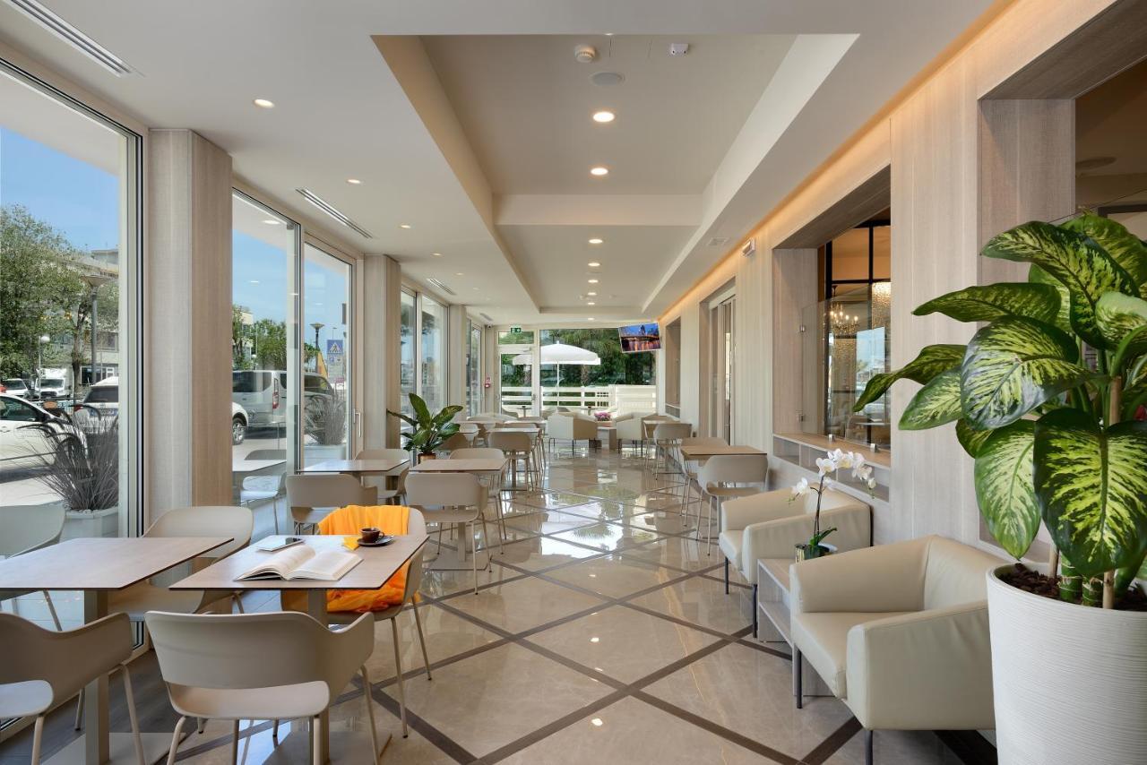 ריצ'יונה Hotel Marilena מראה חיצוני תמונה