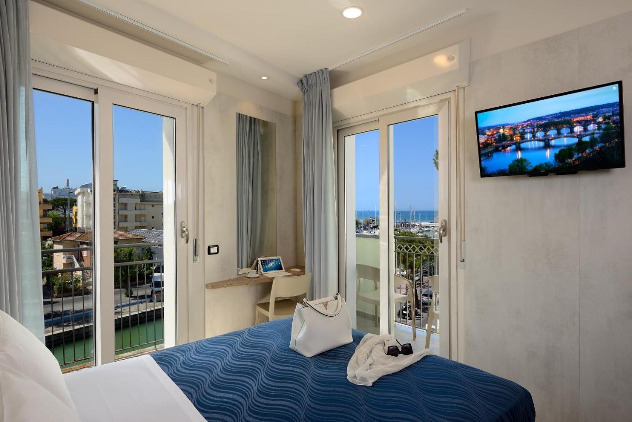 ריצ'יונה Hotel Marilena מראה חיצוני תמונה