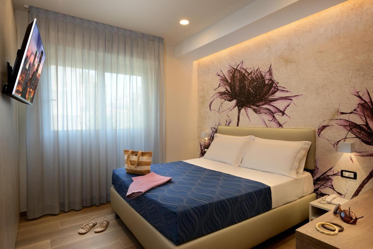 ריצ'יונה Hotel Marilena מראה חיצוני תמונה
