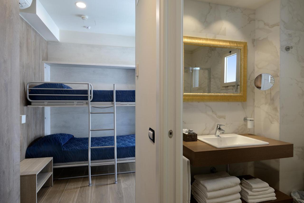 ריצ'יונה Hotel Marilena מראה חיצוני תמונה