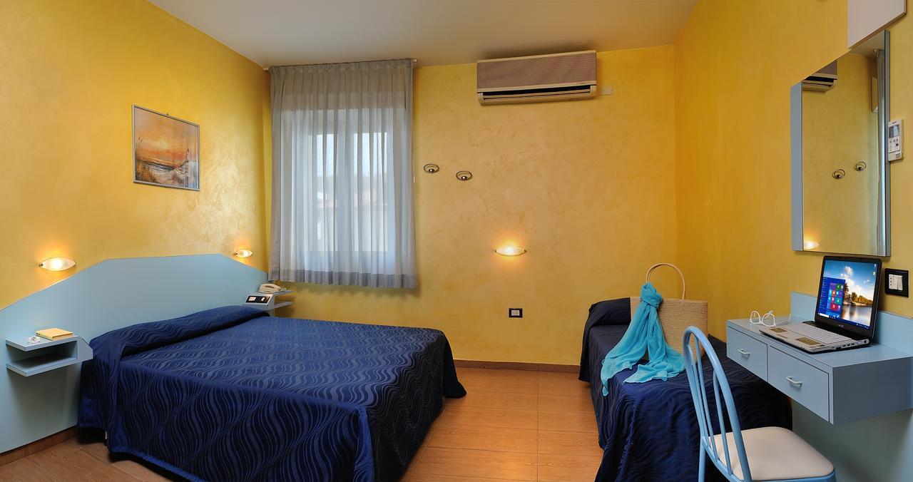 ריצ'יונה Hotel Marilena מראה חיצוני תמונה