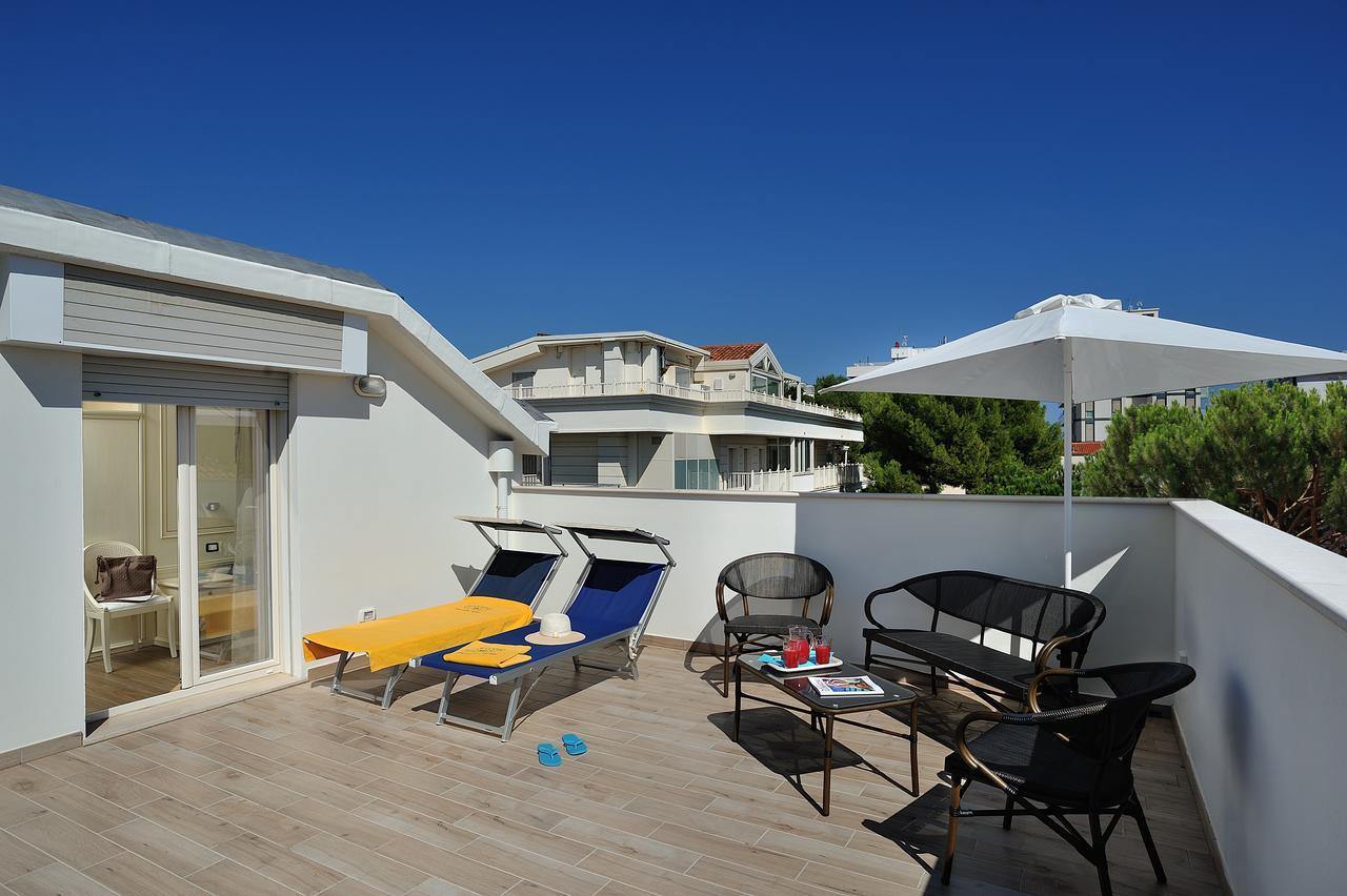 ריצ'יונה Hotel Marilena מראה חיצוני תמונה