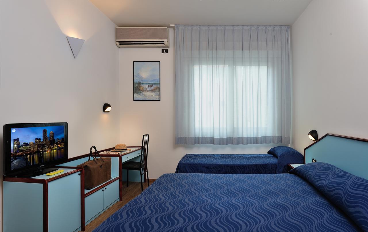 ריצ'יונה Hotel Marilena מראה חיצוני תמונה