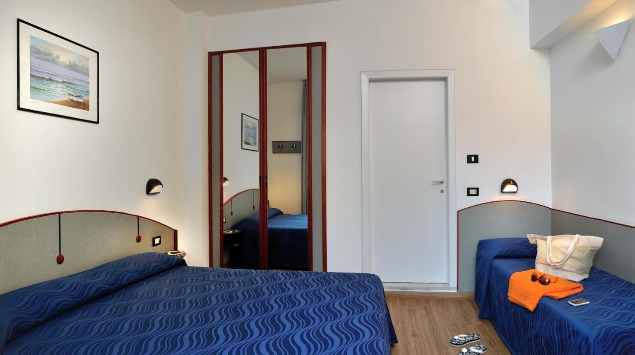ריצ'יונה Hotel Marilena מראה חיצוני תמונה